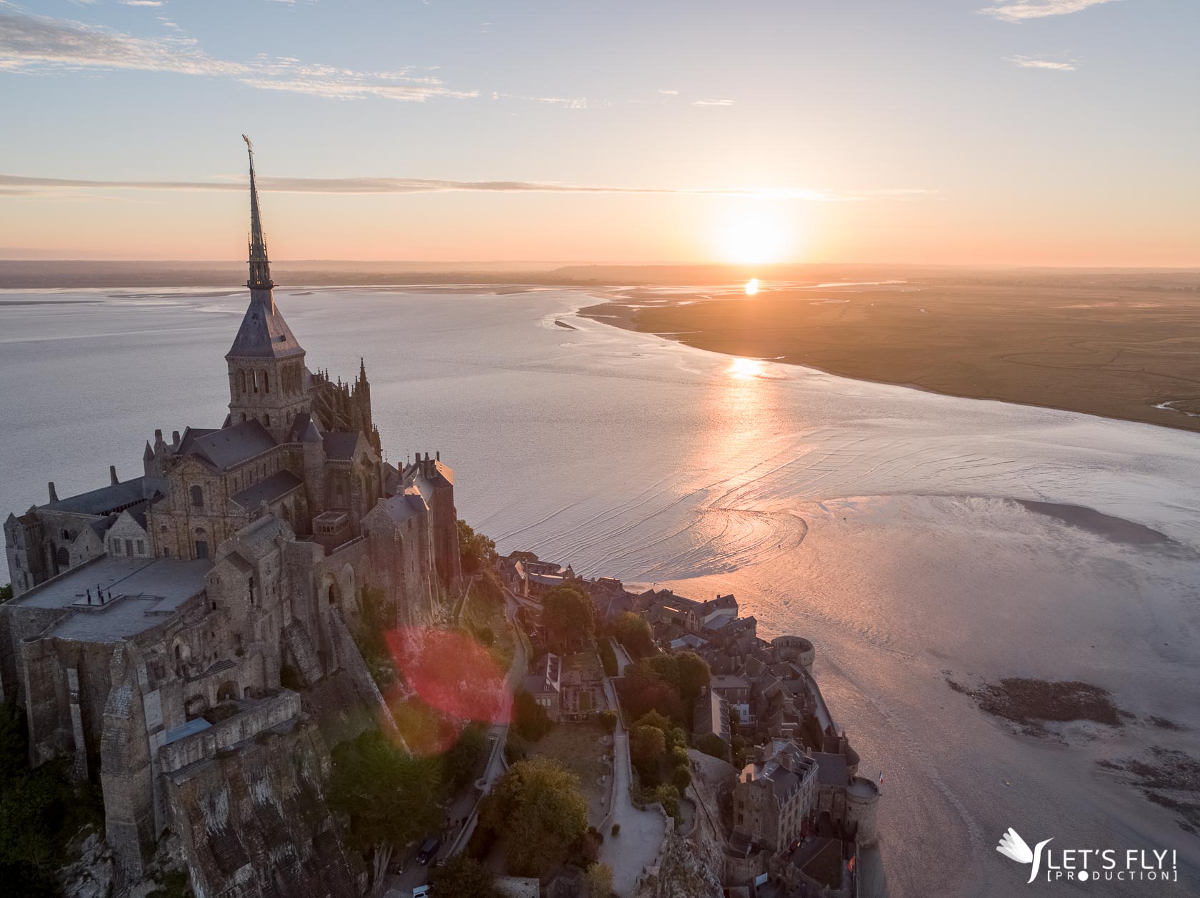 Prise de vue aérienne drone du Mont Saint Michel